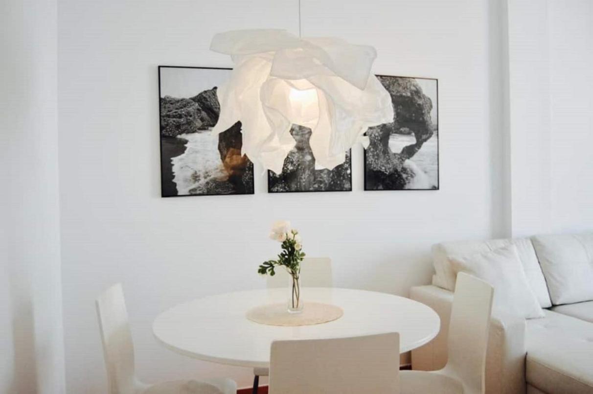 Fantastic 1 Bedroom Apartment In The Centre Of نيرخا المظهر الخارجي الصورة